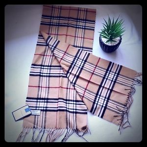 Croft and Barrel Scarf Brand New